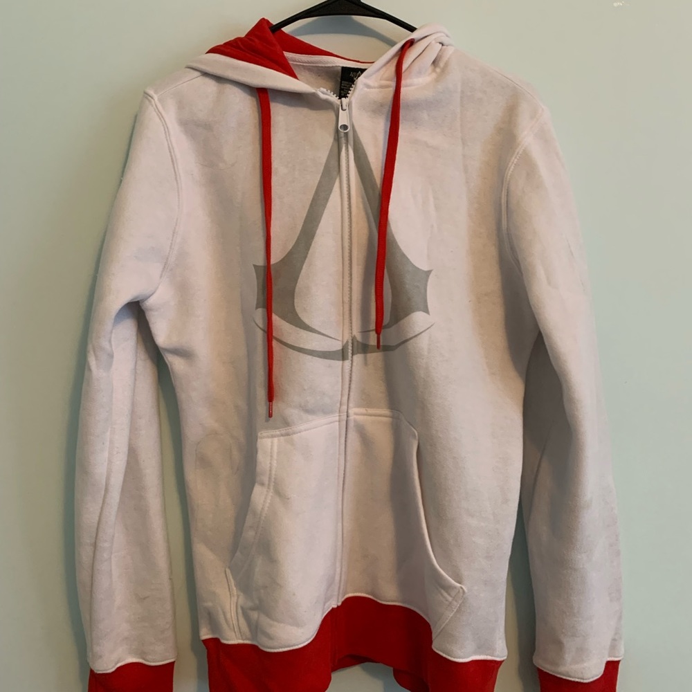 Assassin’s Creed Ezio Auditore white and red zip up hoodie with assassin cap